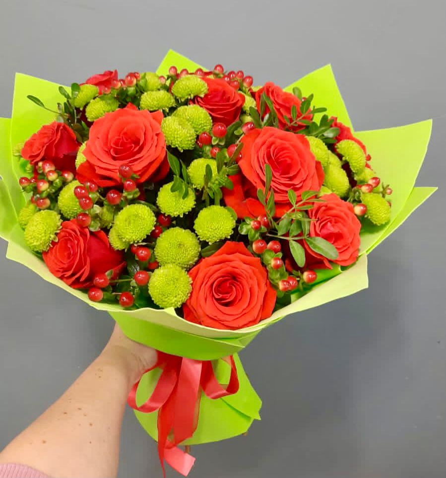 Букет цветов из: Хризантемы и Розы в Приволжском Саратовской области