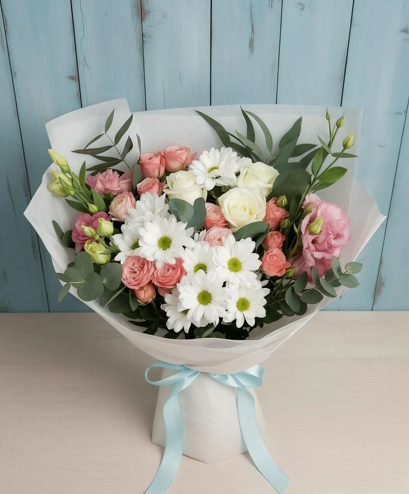 Букет цветов из: Розы, Лизиантусы и Хризантемы в Приволжском Саратовской области