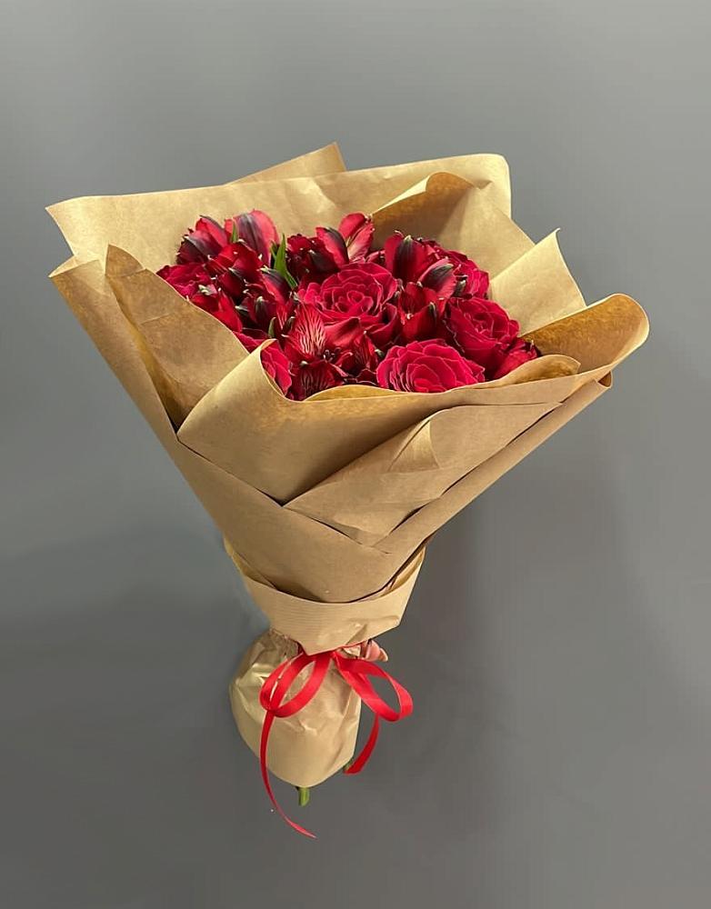 Букет цветов из: Альстромерии и Розы в Приволжском Саратовской области