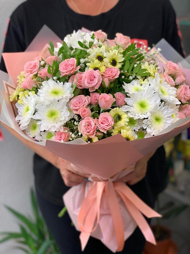 Букет цветов из: Розы и Хризантемы в Приволжском Саратовской области