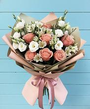 Букет цветов из:  Розы, Альстромерии и Лизиантусы в Приволжском Саратовской области