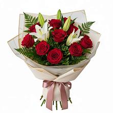 Букет цветов из:  Лилии и Розы в Приволжском Саратовской области