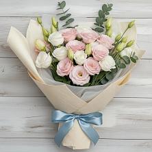 Букет цветов из:  Лизиантусы в Приволжском Саратовской области