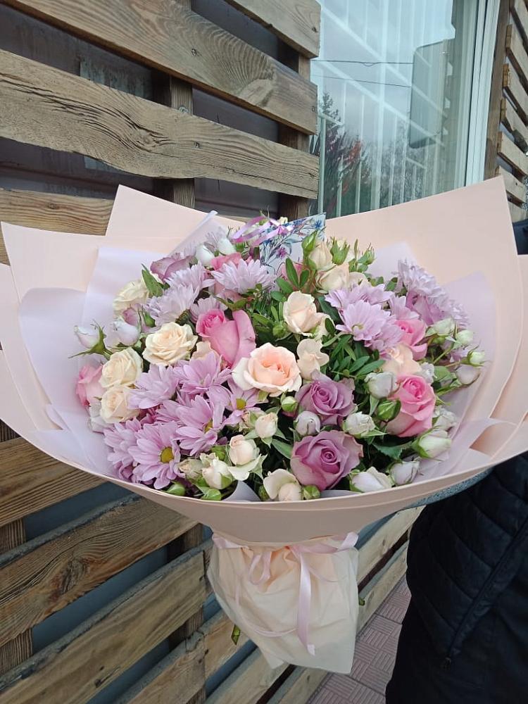 Букет цветов из: Розы и Хризантемы в Приволжском Саратовской области