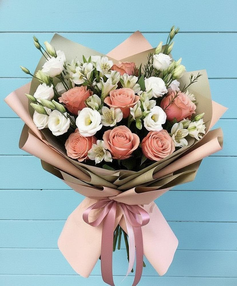 Букет цветов из: Розы, Альстромерии и Лизиантусы в Приволжском Саратовской области