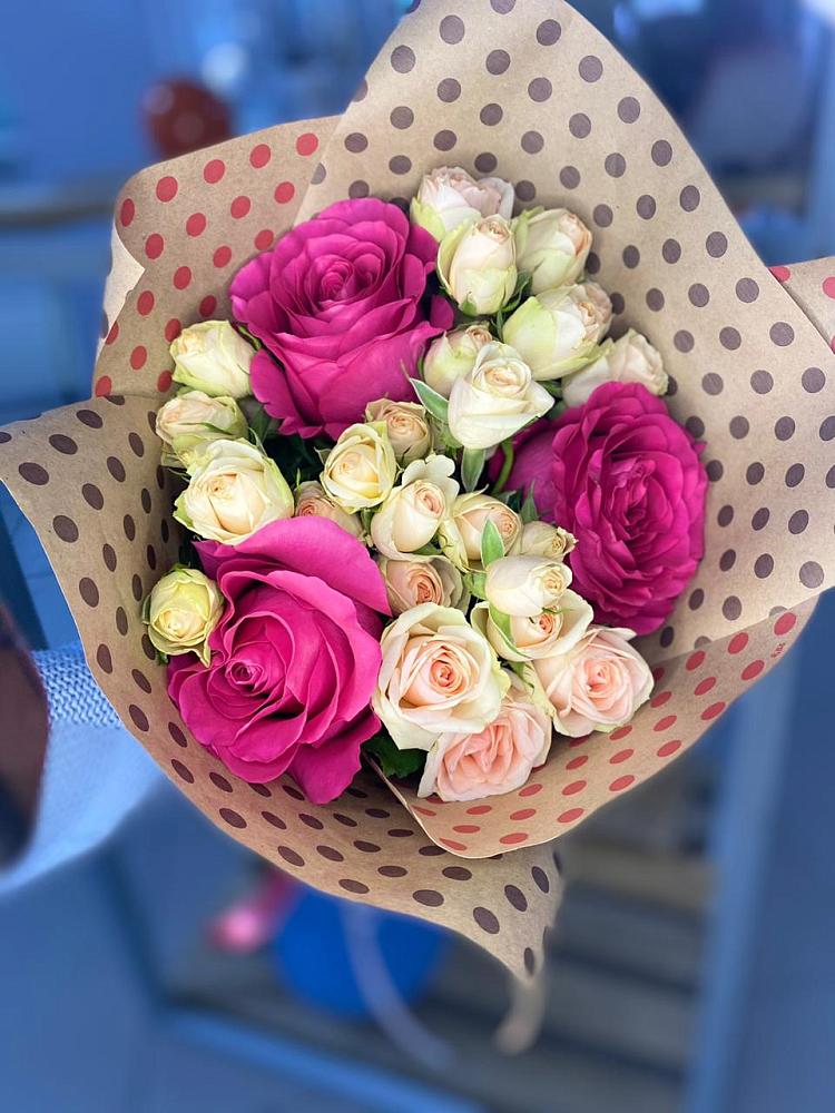 Букет цветов из: Розы в Приволжском Саратовской области
