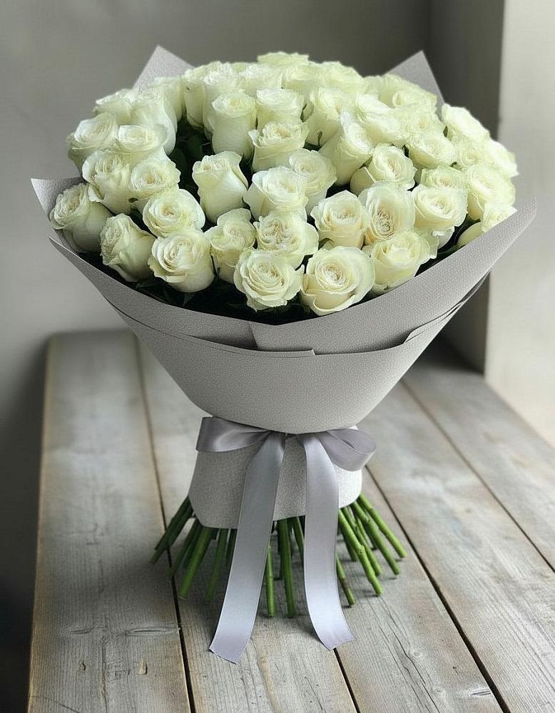 Букет 35 Белых роз в Приволжском Саратовской области