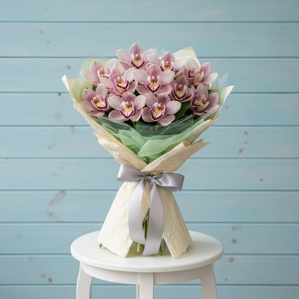 Букет цветов из: Орхидеи и Розы в Приволжском Саратовской области