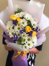 Букет цветов из:  Ирисы, Хризантемы и Розы #REPLACE_PRED# Приволжском Саратовской области