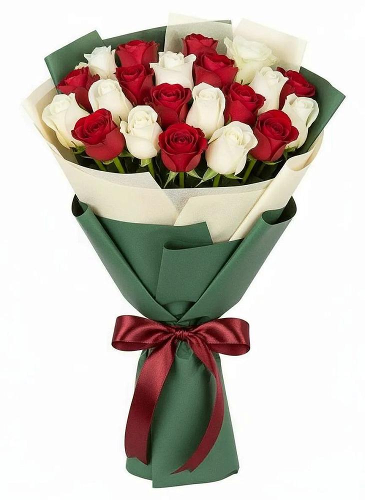 Букет Микс из красных и белых роз в Приволжском Саратовской области