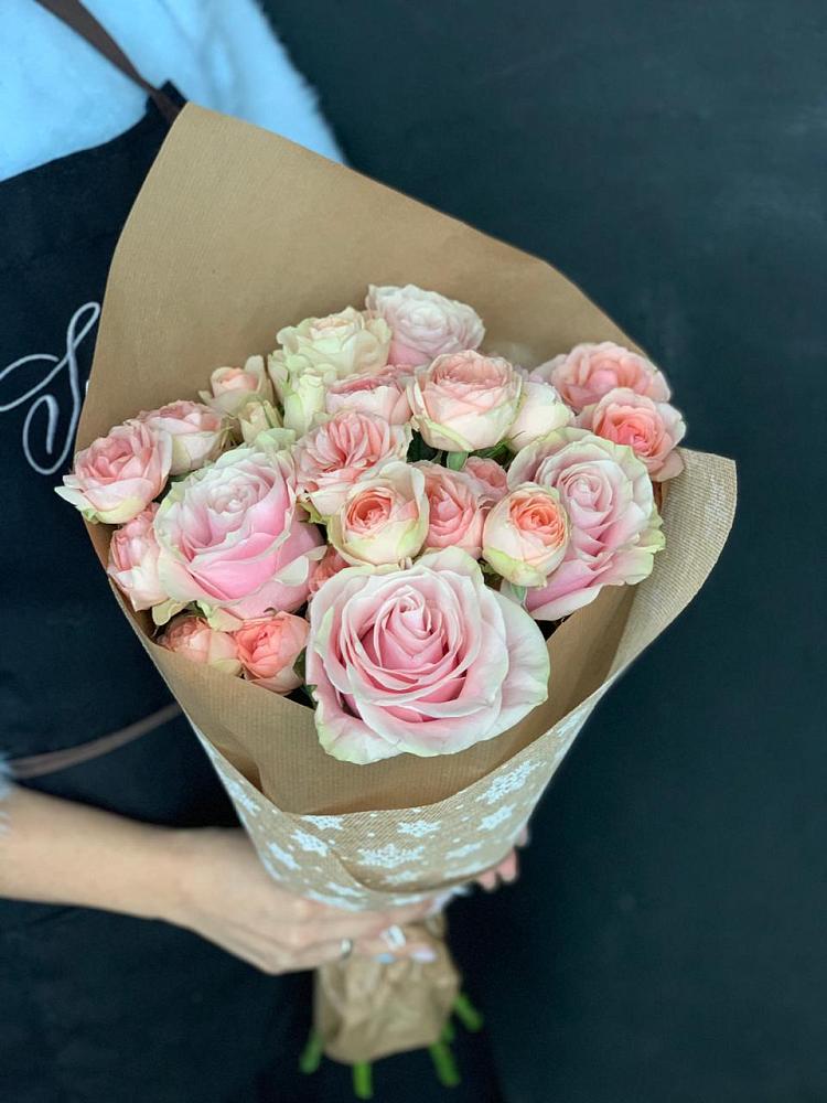 Букет цветов из: Хризантемы и Розы в Приволжском Саратовской области