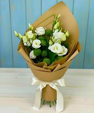 Букет цветов из:  Хризантемы и Лизиантусы в Приволжском Саратовской области