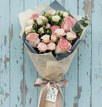Букет цветов из:  Розы в Приволжском Саратовской области
