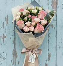 Букет цветов из:  Розы в Приволжском Саратовской области