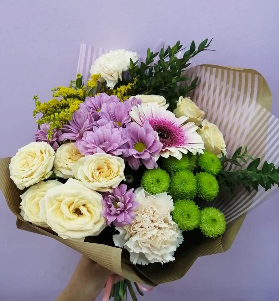 Букет цветов из: Хризантемы, Розы, Гвоздики и Герберы в Приволжском Саратовской области