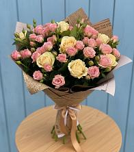 Букет цветов из:  Розы в Приволжском Саратовской области