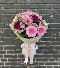 Букет цветов из:  Герберы и Хризантемы в Приволжском Саратовской области