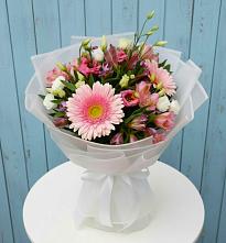 Букет цветов из:  Герберы, Альстромерии и Лизиантусы #REPLACE_PRED# Приволжском Саратовской области