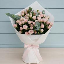 Букет цветов из:  Розы в Приволжском Саратовской области