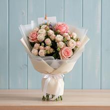 Букет цветов из:  Розы #REPLACE_PRED# Приволжском Саратовской области