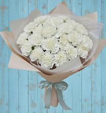 Букет цветов из:  Гвоздики в Приволжском Саратовской области