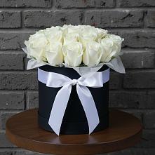 Цветочная композиция из Розы в шляпной коробке в Приволжском Саратовской области